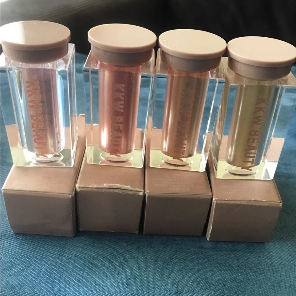KKW Beauty Ultralight Beams loose Powders